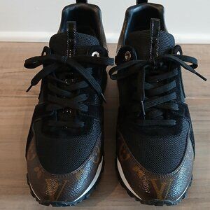 Louis Vuitton Women Run Away LV Logo Monogram Black Sneaker.
